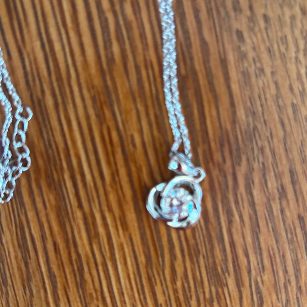 Elegant Moissanite Silver Pendant Necklace 1 ct. complete with GRA - Picture 2 of 5
